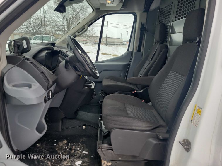 image for item NO9833 2016 Ford Transit 250 van