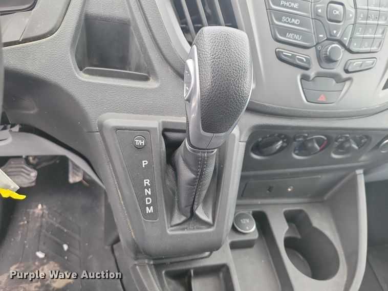 image for item NO9833 2016 Ford Transit 250 van