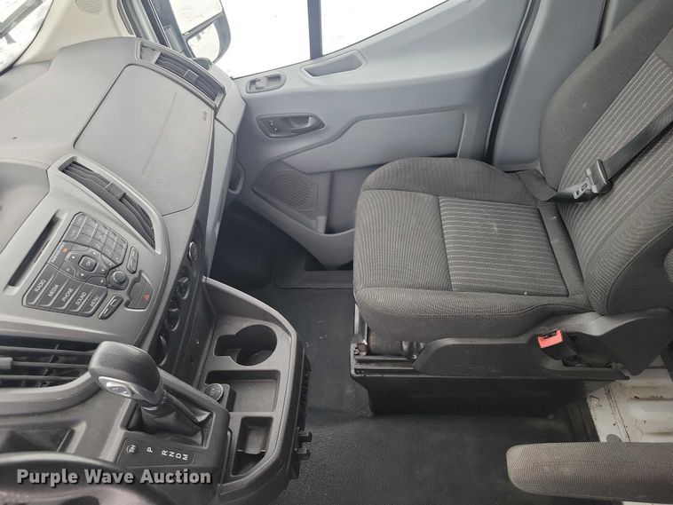 image for item NO9833 2016 Ford Transit 250 van