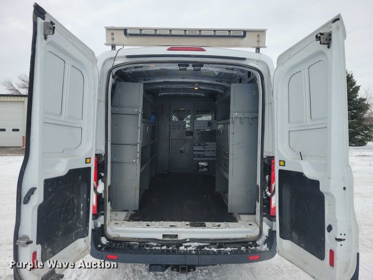 image for item NO9833 2016 Ford Transit 250 van