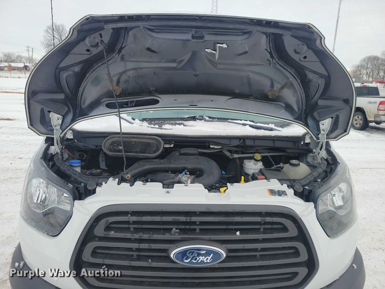 image for item NO9833 2016 Ford Transit 250 van