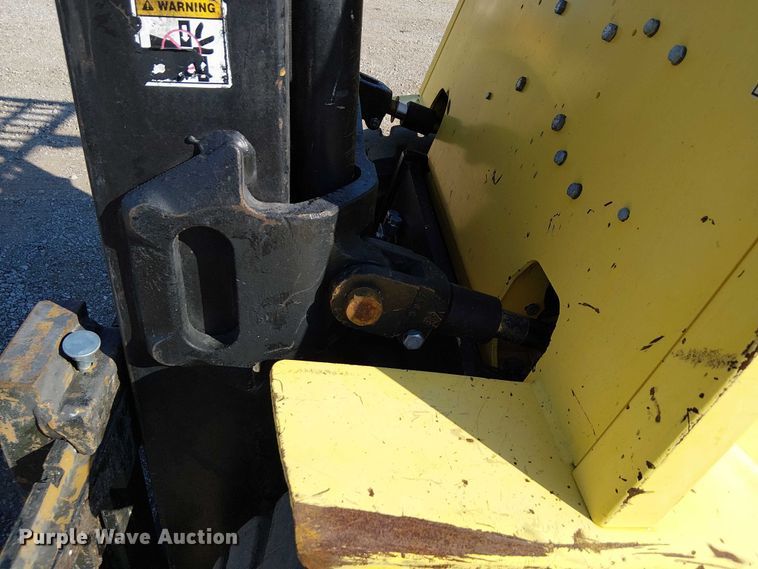 image for item NU9758 1997 Hyster H60XM forklift