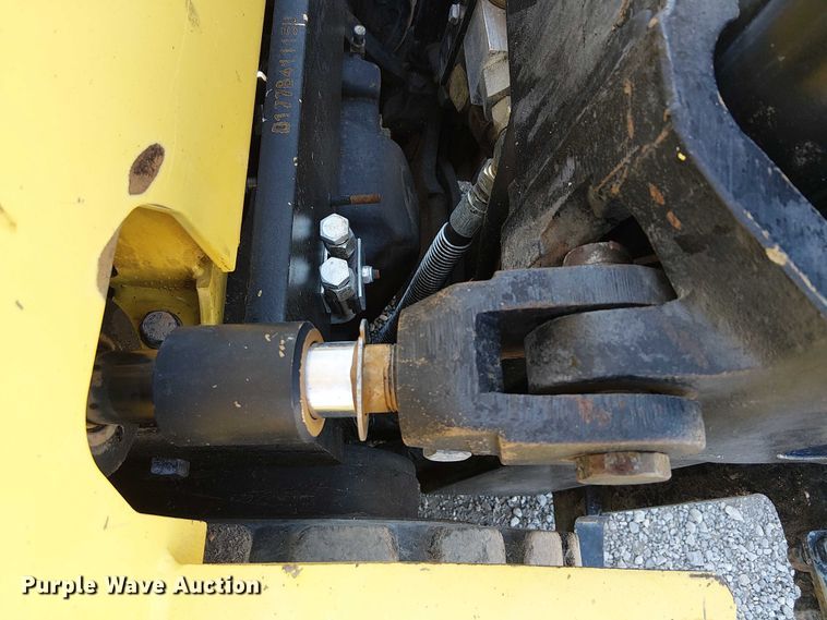 image for item NU9758 1997 Hyster H60XM forklift