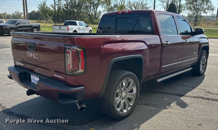 image for item OJ9934 2017 GMC Sierra 1500 Denali Crew Cab pickup truck