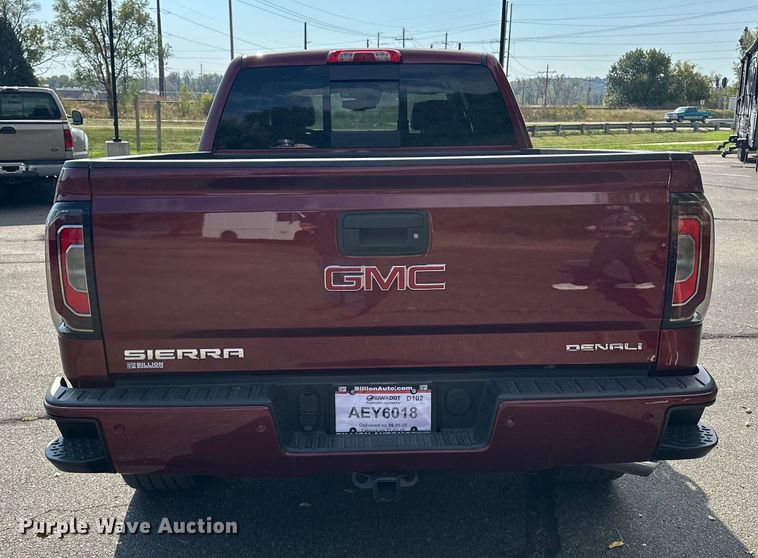 image for item OJ9934 2017 GMC Sierra 1500 Denali Crew Cab pickup truck