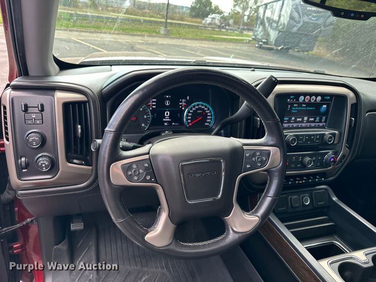 image for item OJ9934 2017 GMC Sierra 1500 Denali Crew Cab pickup truck