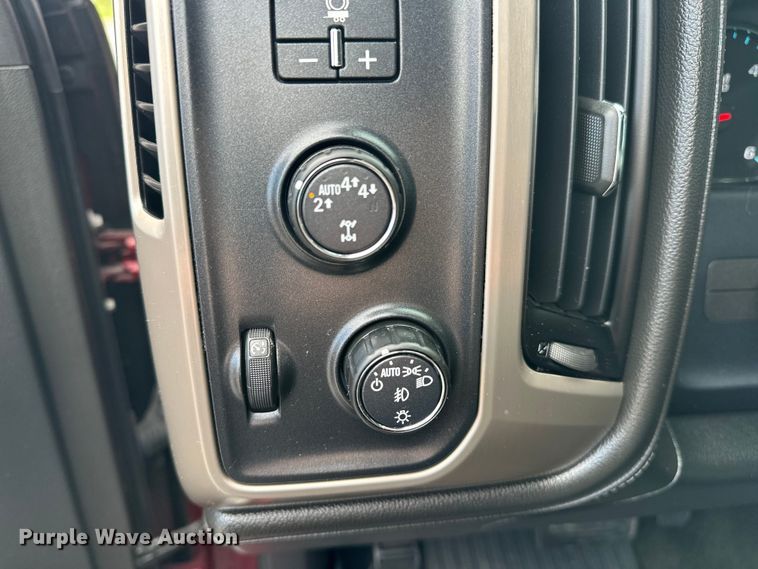 image for item OJ9934 2017 GMC Sierra 1500 Denali Crew Cab pickup truck