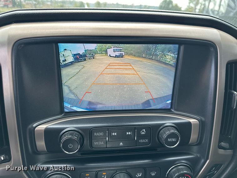 image for item OJ9934 2017 GMC Sierra 1500 Denali Crew Cab pickup truck