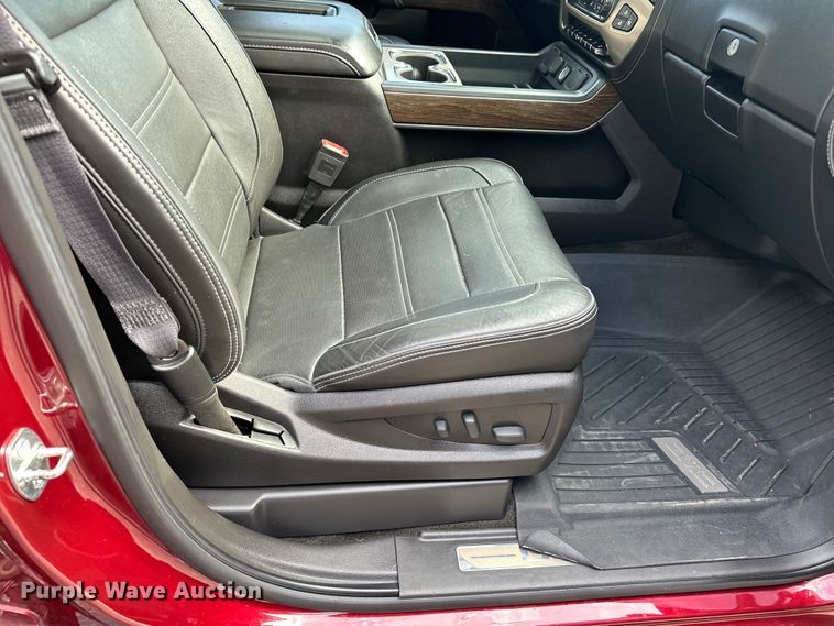 image for item OJ9934 2017 GMC Sierra 1500 Denali Crew Cab pickup truck