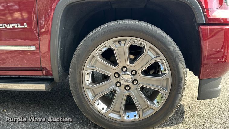 image for item OJ9934 2017 GMC Sierra 1500 Denali Crew Cab pickup truck