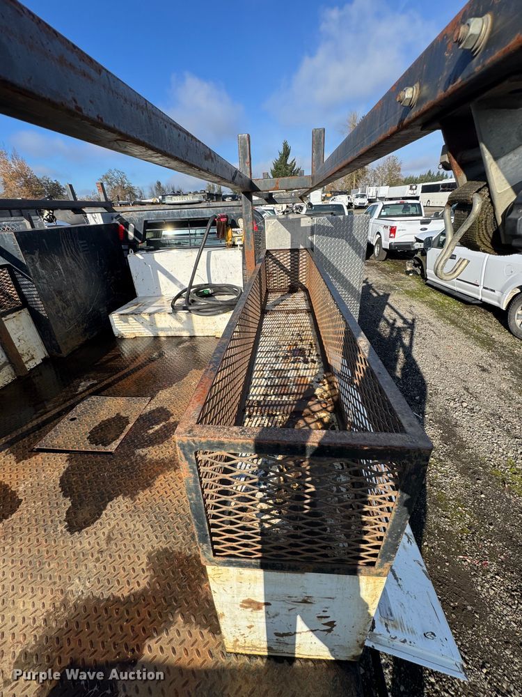 image for item YA1003 2015 Ford F550 Crew Cab flatbed truck