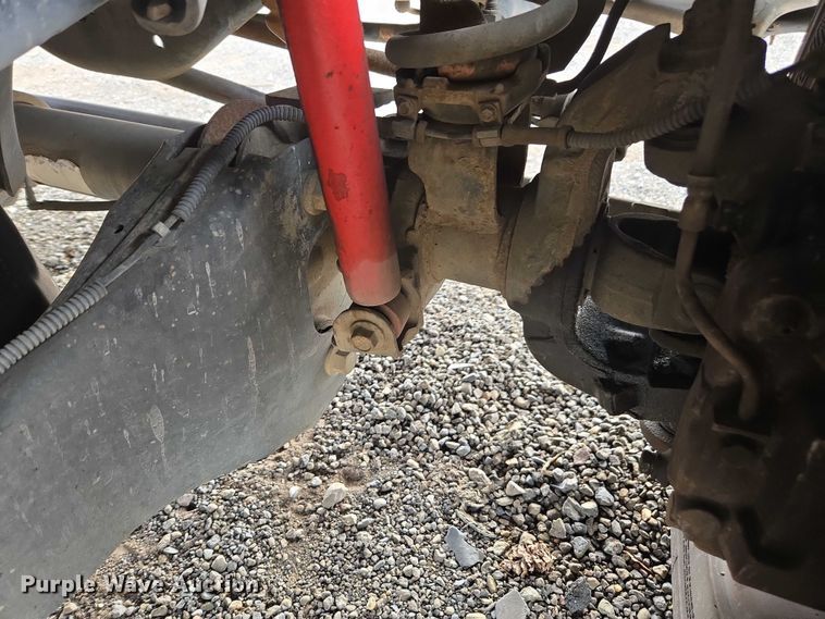 image for item YA1003 2015 Ford F550 Crew Cab flatbed truck