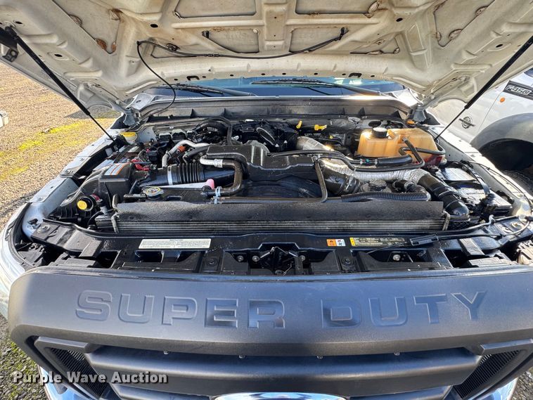 image for item YA1003 2015 Ford F550 Crew Cab flatbed truck