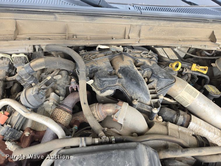 image for item YA1003 2015 Ford F550 Crew Cab flatbed truck