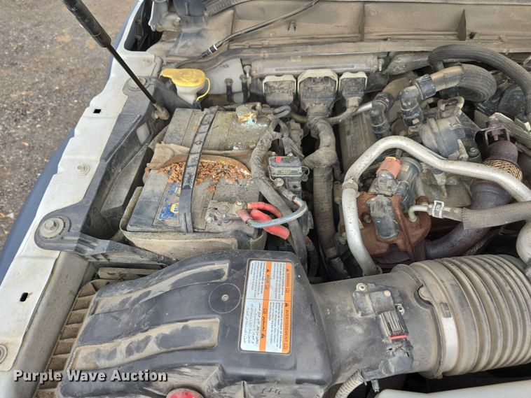 image for item YA1003 2015 Ford F550 Crew Cab flatbed truck