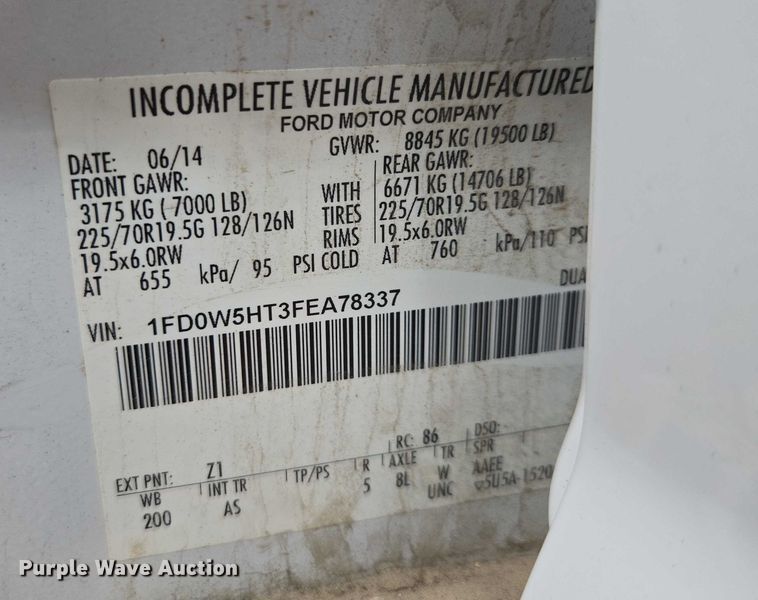 image for item YA1003 2015 Ford F550 Crew Cab flatbed truck