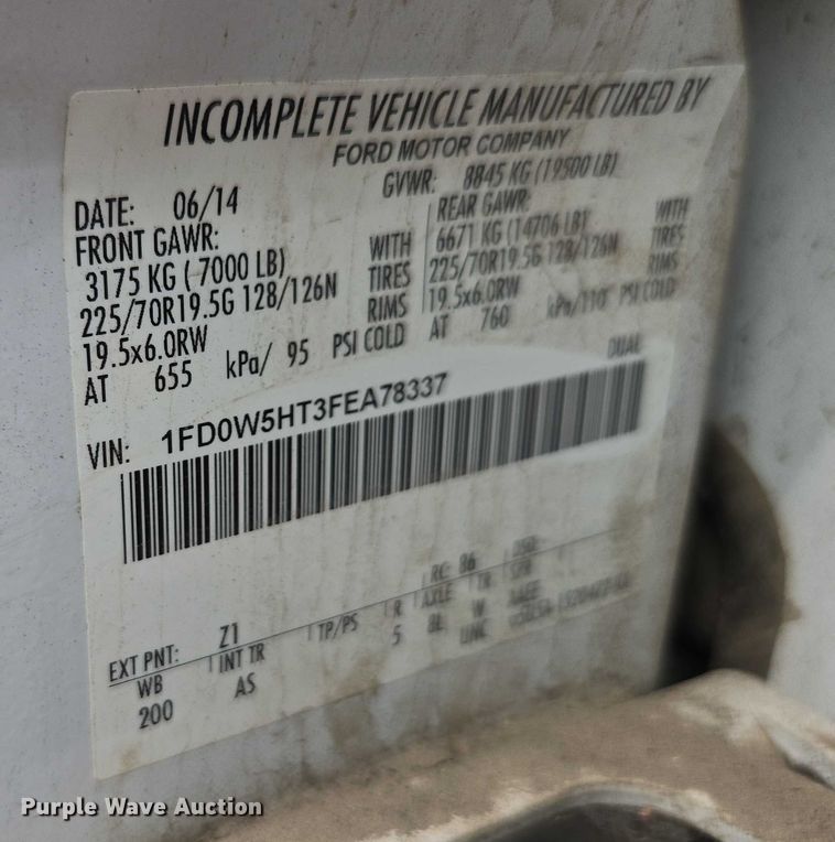 image for item YA1003 2015 Ford F550 Crew Cab flatbed truck