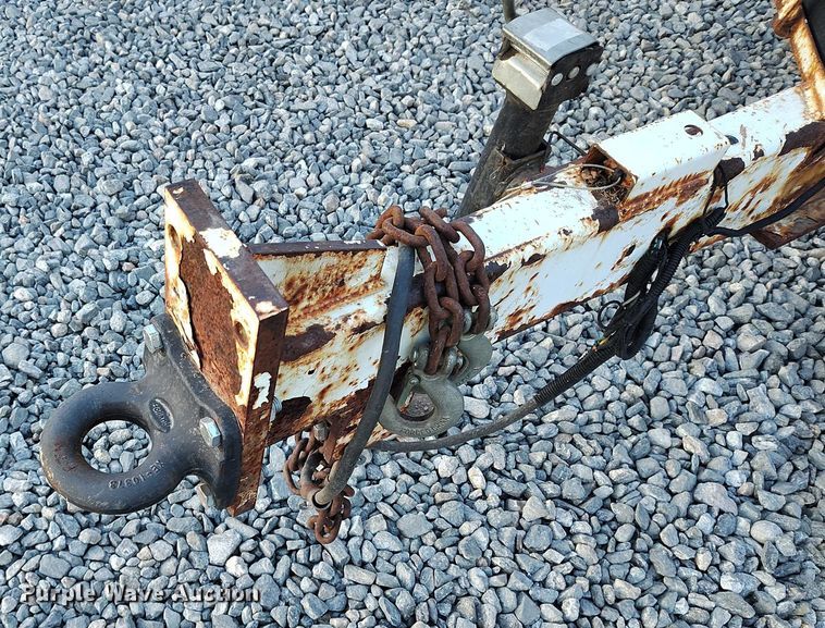 image for item YA1586 2007 Altec DC1217 wood chipper