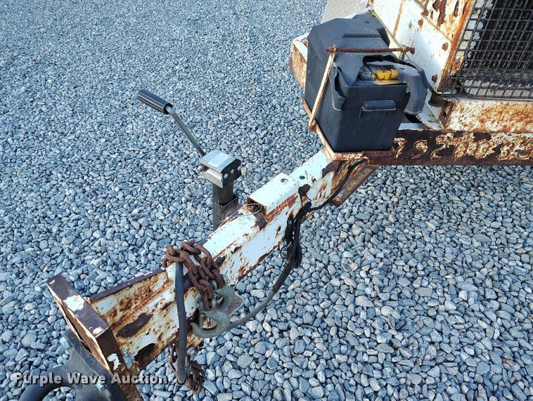 image for item YA1586 2007 Altec DC1217 wood chipper