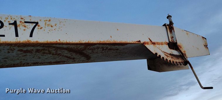 image for item YA1586 2007 Altec DC1217 wood chipper