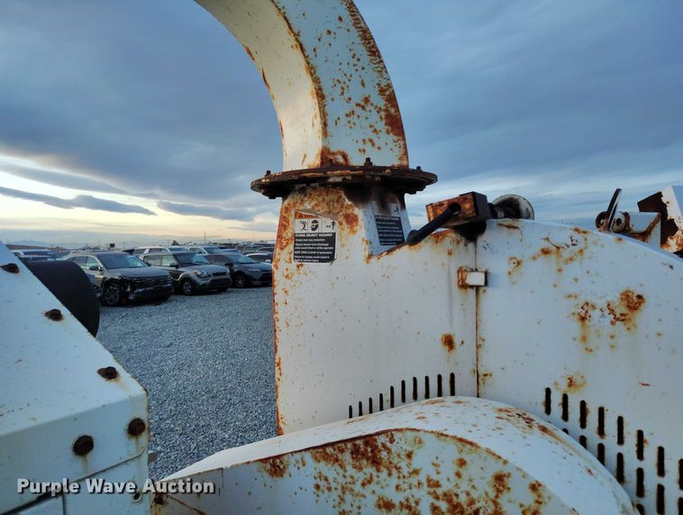 image for item YA1586 2007 Altec DC1217 wood chipper