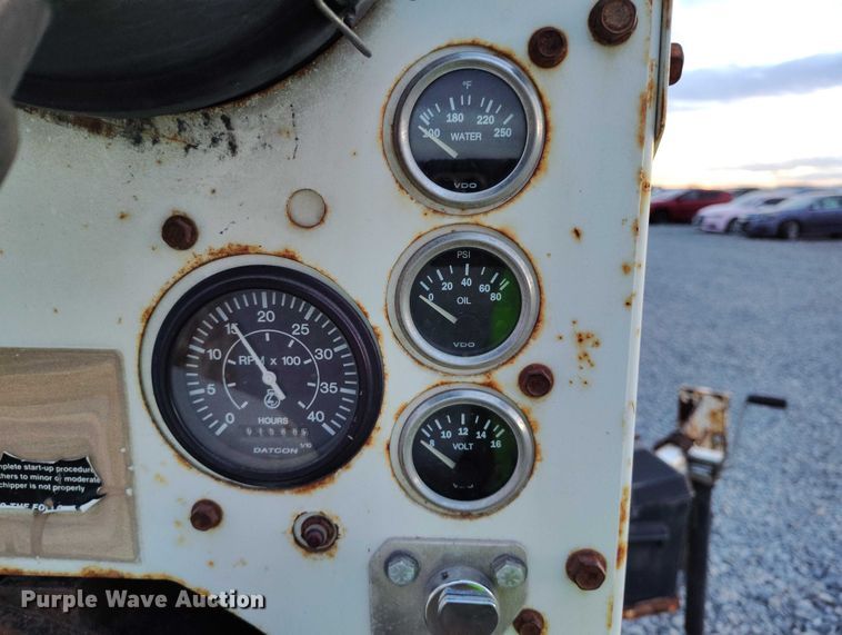 image for item YA1586 2007 Altec DC1217 wood chipper