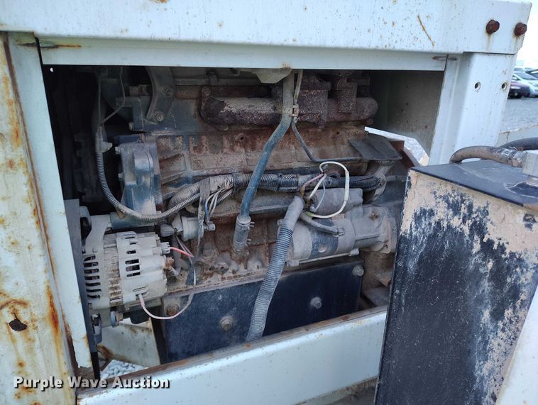 image for item YA1586 2007 Altec DC1217 wood chipper