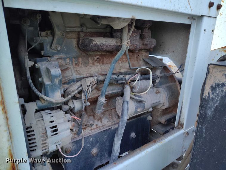 image for item YA1586 2007 Altec DC1217 wood chipper