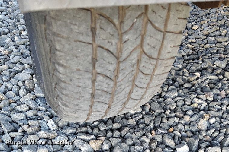 image for item YA1586 2007 Altec DC1217 wood chipper