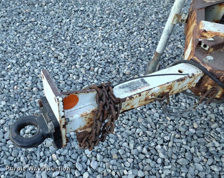 image for item YA1587 2013 Altec DC912A wood chipper