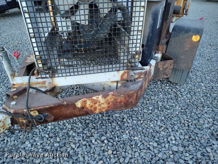 image for item YA1587 2013 Altec DC912A wood chipper