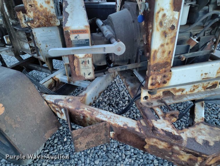 image for item YA1587 2013 Altec DC912A wood chipper