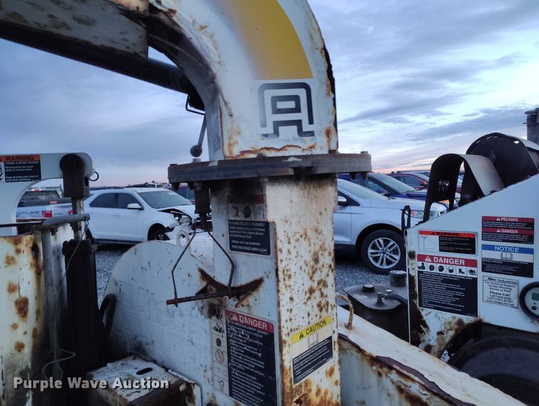 image for item YA1587 2013 Altec DC912A wood chipper