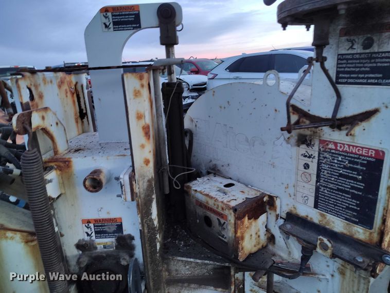 image for item YA1587 2013 Altec DC912A wood chipper