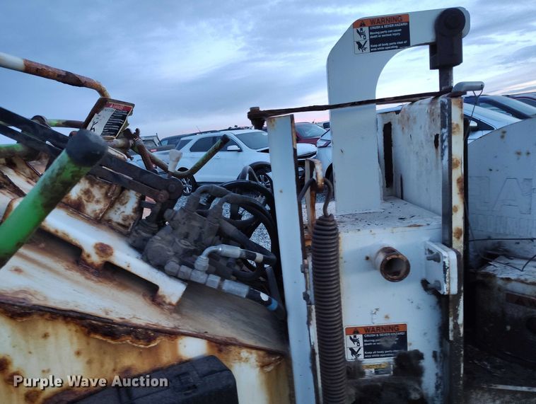 image for item YA1587 2013 Altec DC912A wood chipper