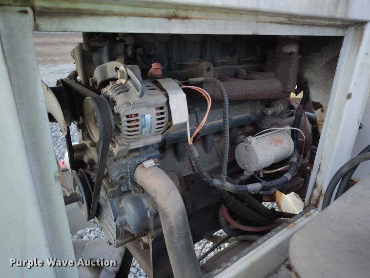 image for item YA1587 2013 Altec DC912A wood chipper