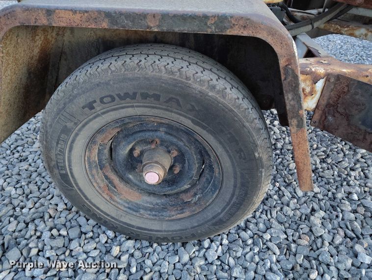 image for item YA1587 2013 Altec DC912A wood chipper