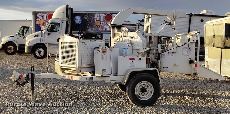 image for item YA1589 2019 Bandit 200UC wood chipper