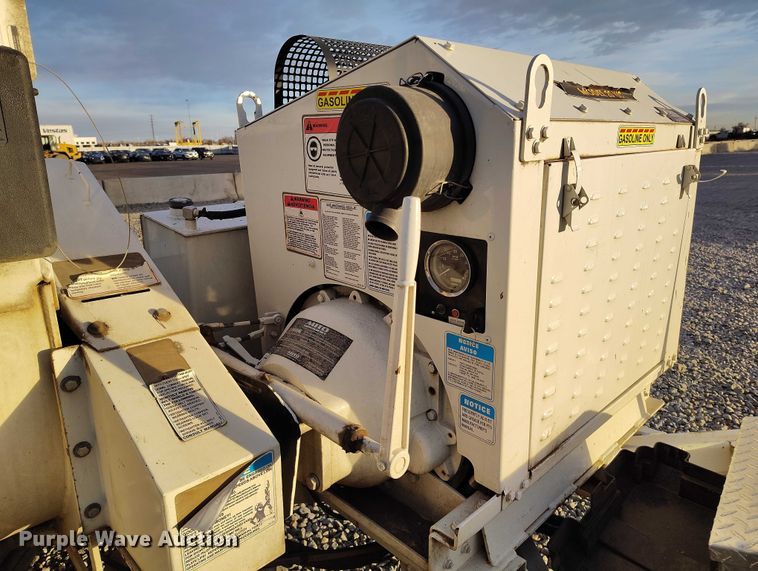 image for item YA1589 2019 Bandit 200UC wood chipper