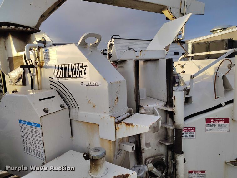 image for item YA1589 2019 Bandit 200UC wood chipper