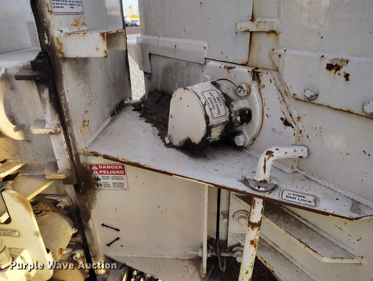 image for item YA1589 2019 Bandit 200UC wood chipper