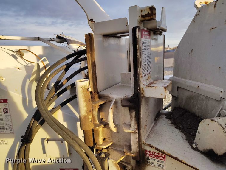 image for item YA1589 2019 Bandit 200UC wood chipper