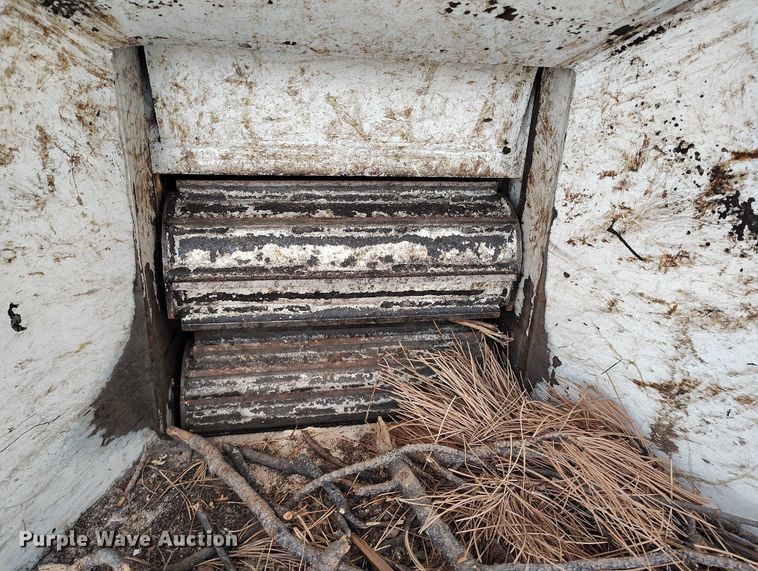 image for item YA1589 2019 Bandit 200UC wood chipper