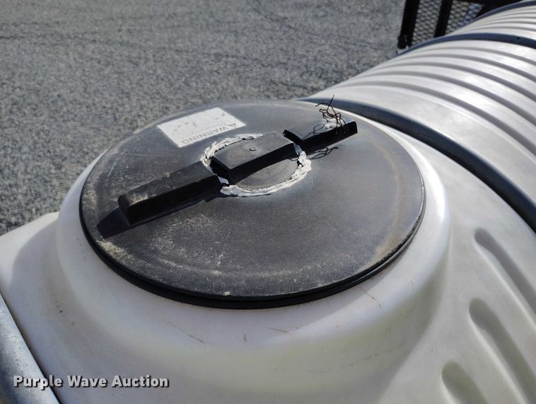 image for item YA1591 2004 Ford  F650 SuperCab flatbed truck