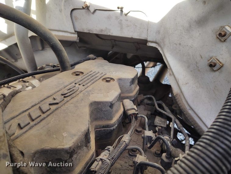 image for item YA1591 2004 Ford  F650 SuperCab flatbed truck