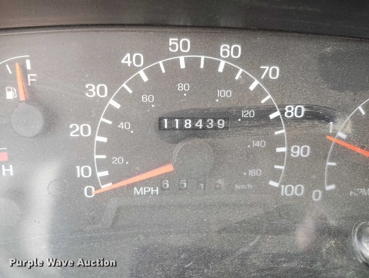 image for item YA1591 2004 Ford  F650 SuperCab flatbed truck