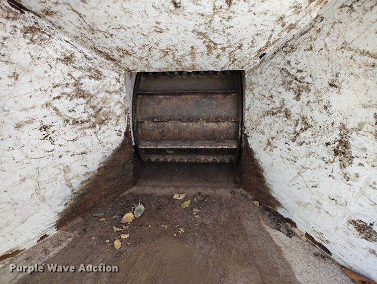 image for item YA1592 2013 Altec DC912A wood chipper