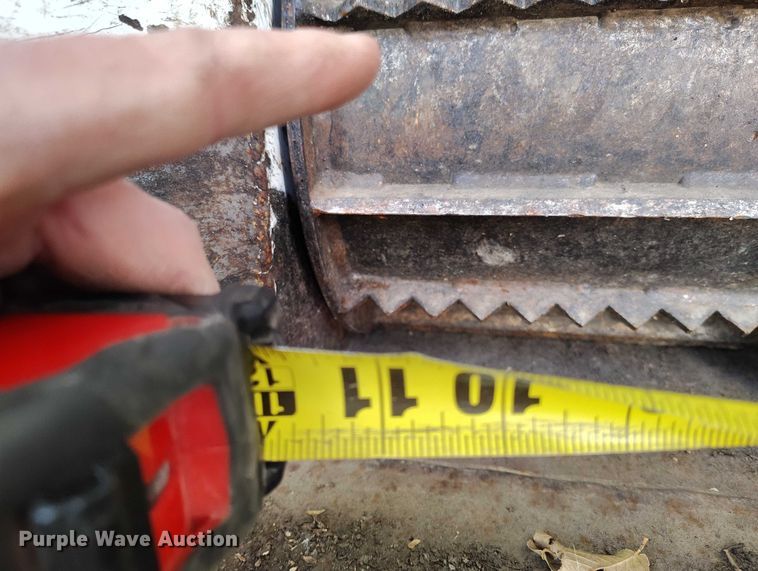 image for item YA1592 2013 Altec DC912A wood chipper