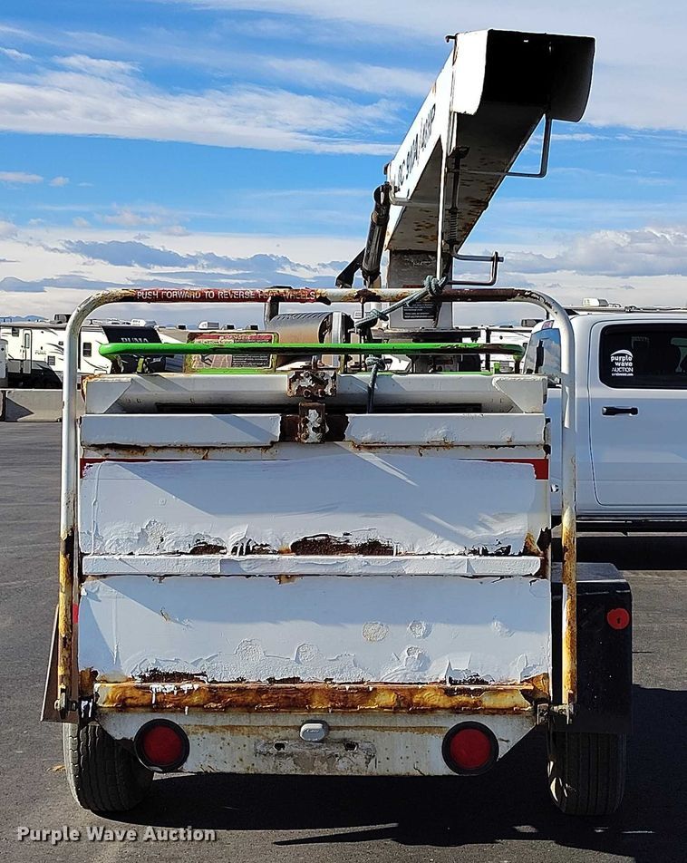 image for item YA1592 2013 Altec DC912A wood chipper