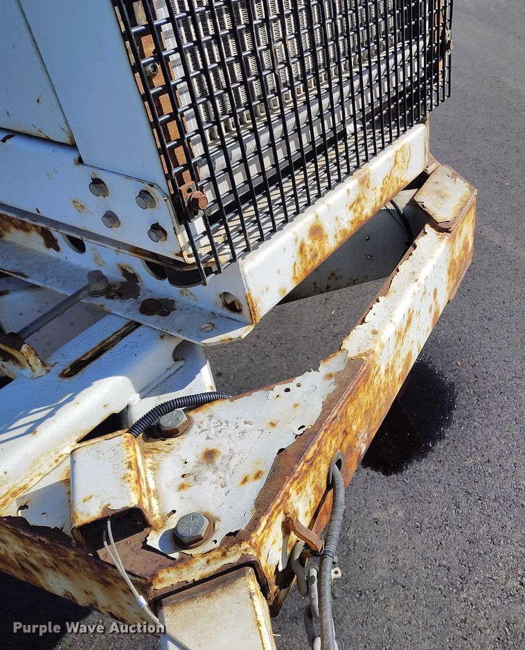 image for item YA1592 2013 Altec DC912A wood chipper